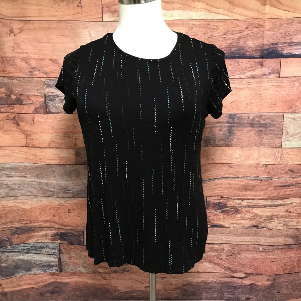 Apt. 9 Essentials Top
